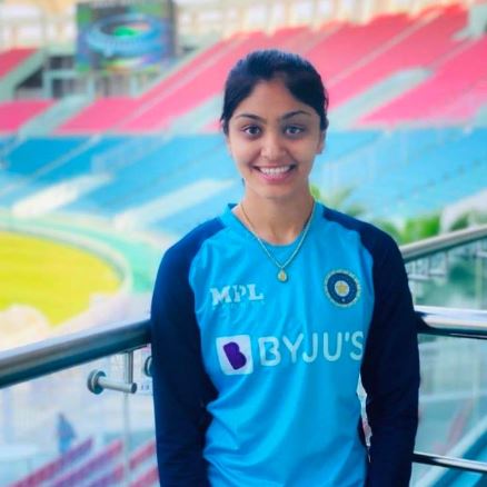 Harleen Deol Biography, Height, Age, Boyfriend, Family, Wiki & More